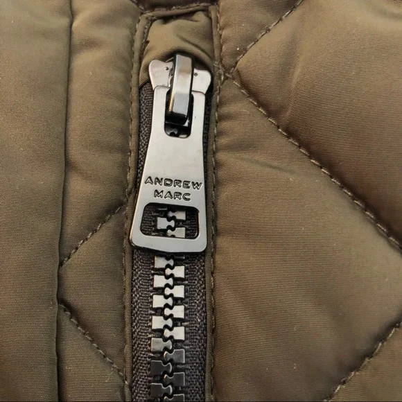 Andrew Marc quilted puffer vest size small - Picture 4 of 7